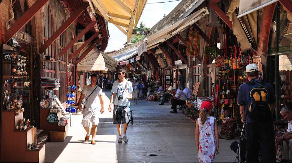 سوق محمود باشا في اسطنبول